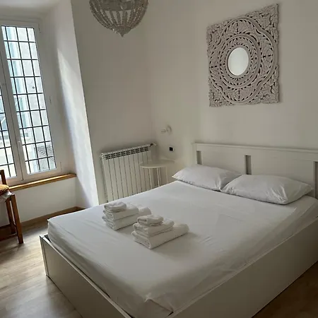 Vicino Stazione Termini E Colosseo 아파트