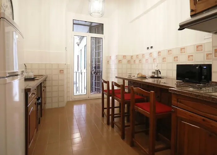 Vicino Stazione Termini E Colosseo * Roma